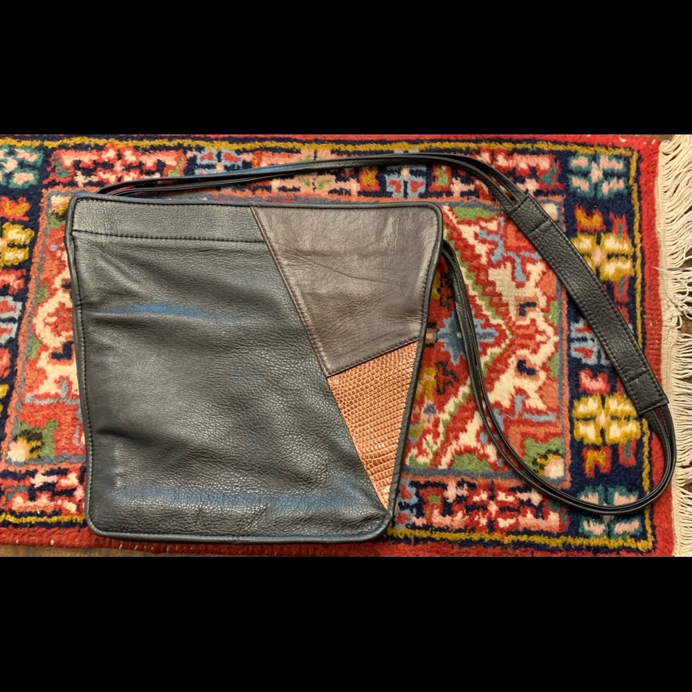 Handmade Artisan Crafted Leather Bag - Excellent condition